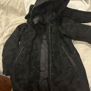The North Face Women's Black Patterned Puffer Jacket